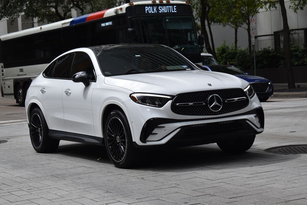 Introducing the 2025 Mercedes-Benz GLE: Luxury and Versatility Combined