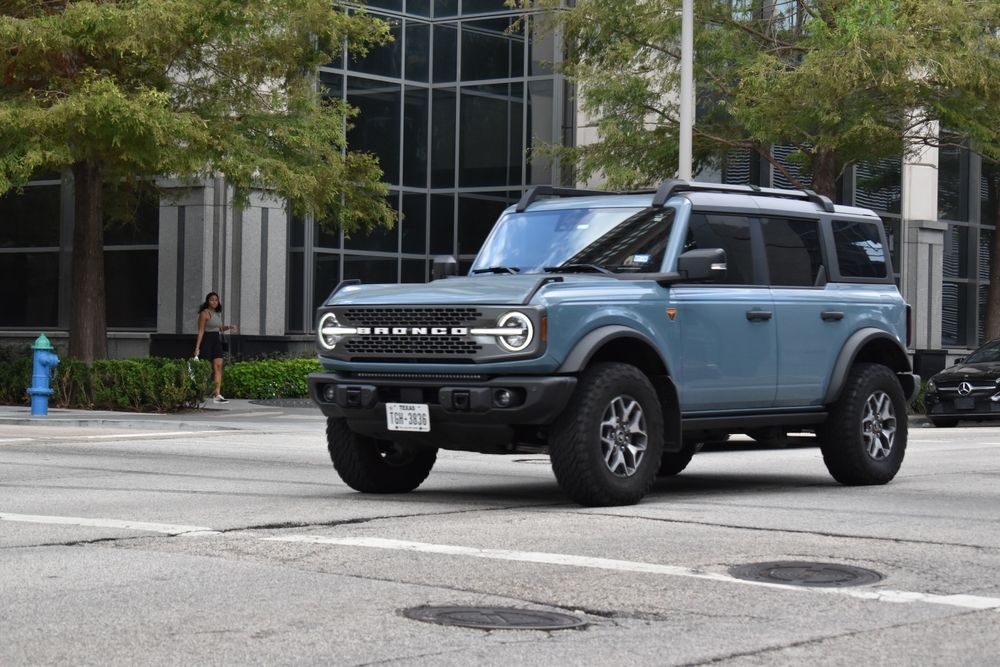 Introducing the 2025 Ford Bronco: Adventurous Spirit Unleashed