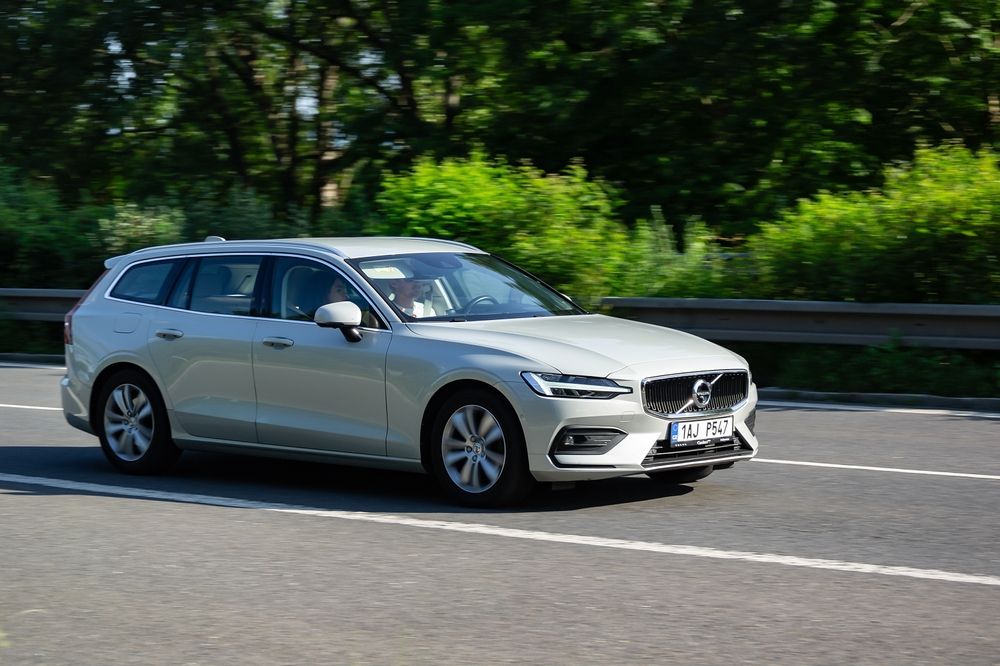 2026 Volvo V60: Versatile Wagon, Scandinavian Precision