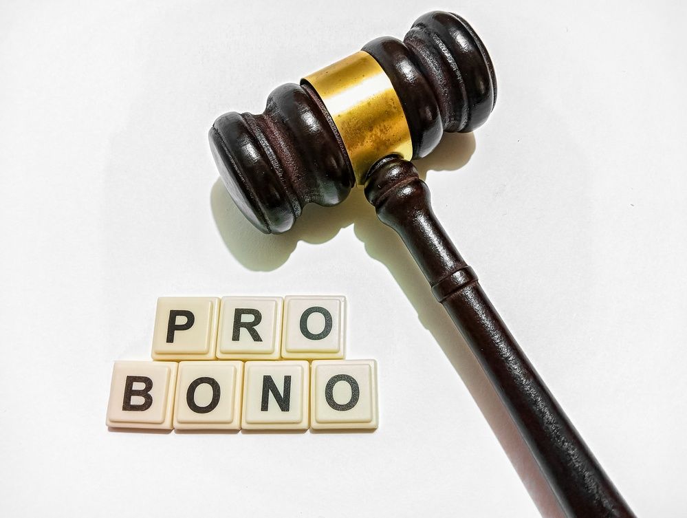 Cómo Encontrar un Abogado Pro Bono para Ayuda Legal Gratuita