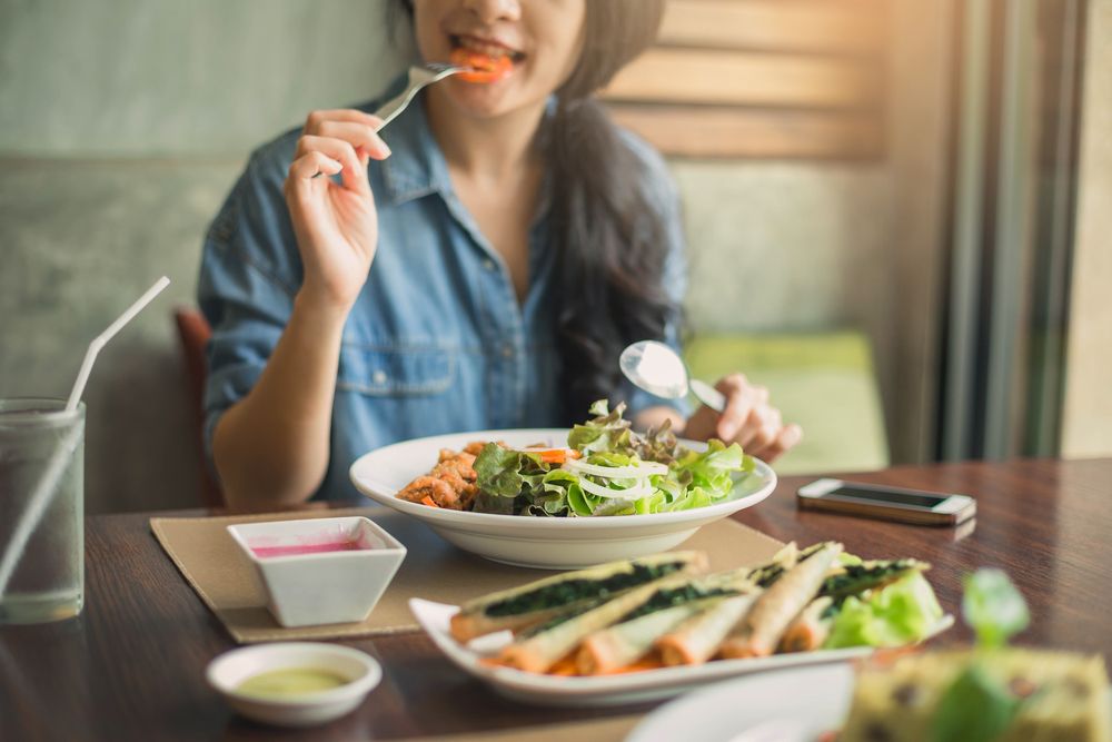 Seniors and Low Carb Diets: Benefits and Risks
